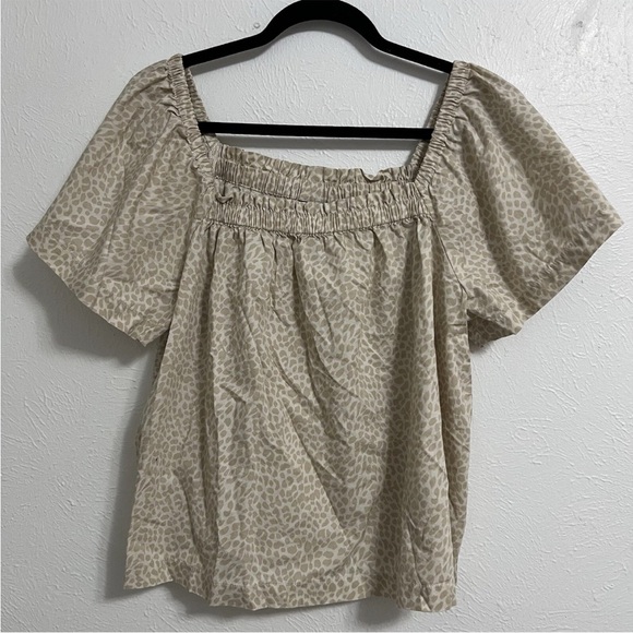GAP Beige Animal Print Square neck short sleeve Blouse top Size Medium - Picture 1 of 8